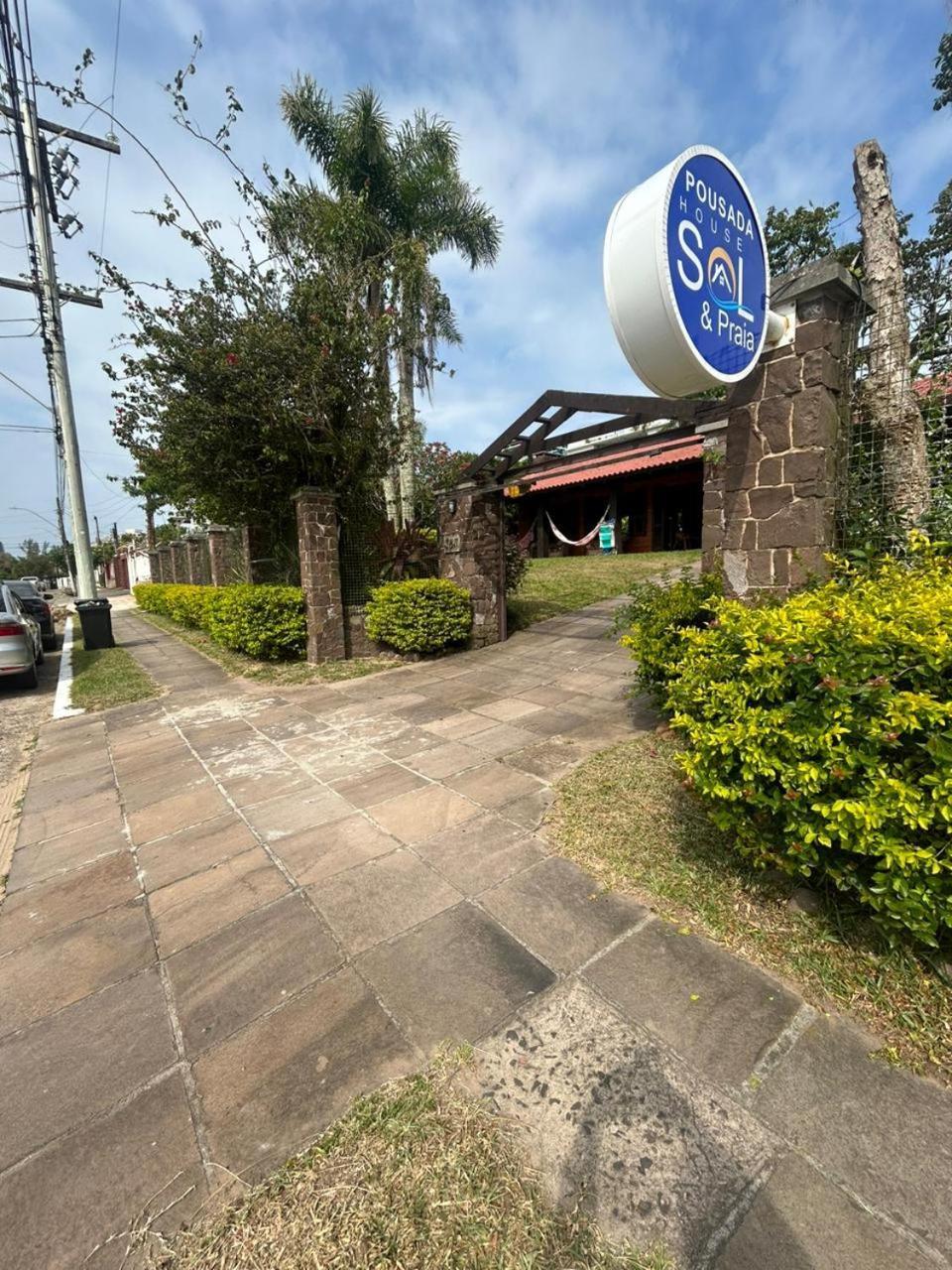 Pousada House Sol & Praia Торрис Экстерьер фото
